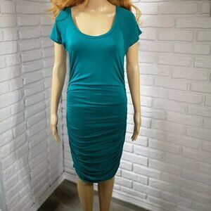 Venus Ladies Size Medium Green Ruched Sides Cap Sleeves Midi Length Dress